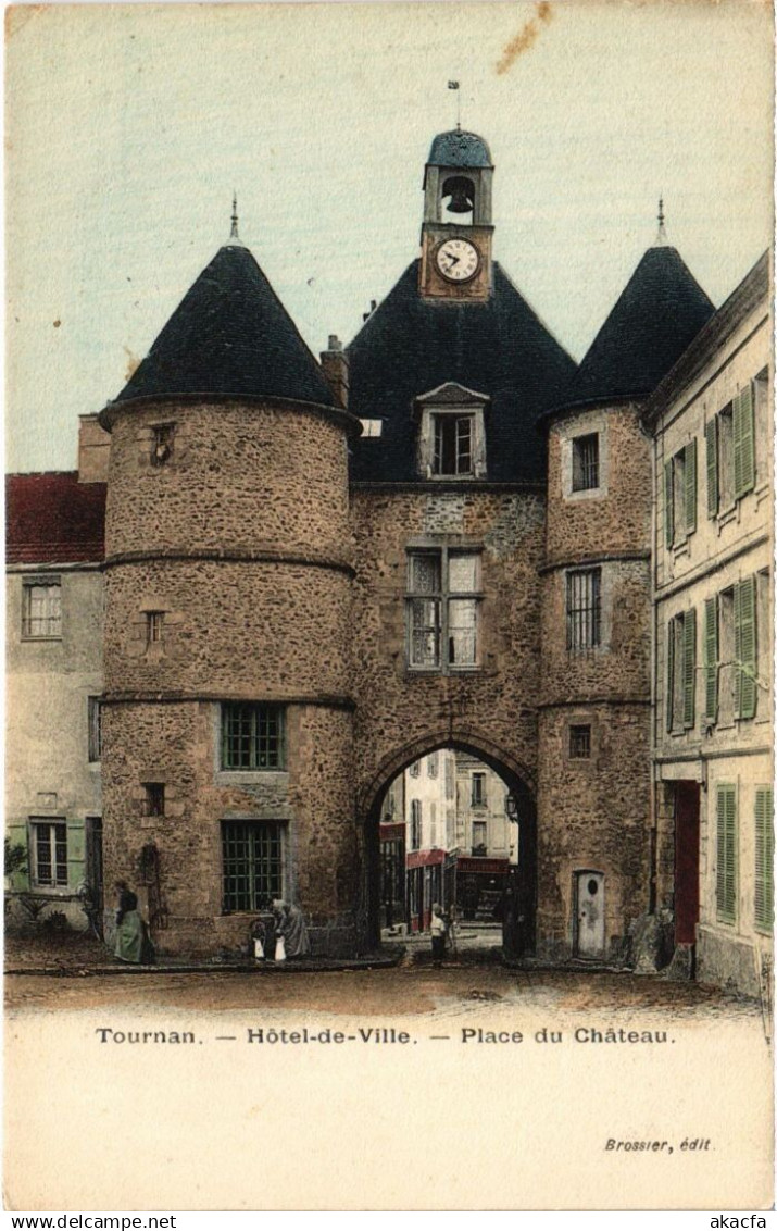 CPA TOURNAN-en-BRIE Hotel de Ville - Place du Chateau (1298805)