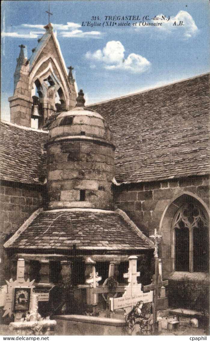 CPA Tregastel L Eglise et l Ossuaire