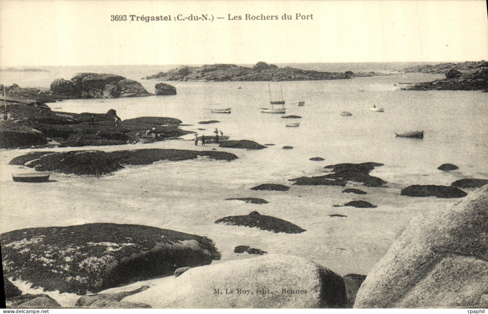 CPA Tregastel Les Rochers du Port