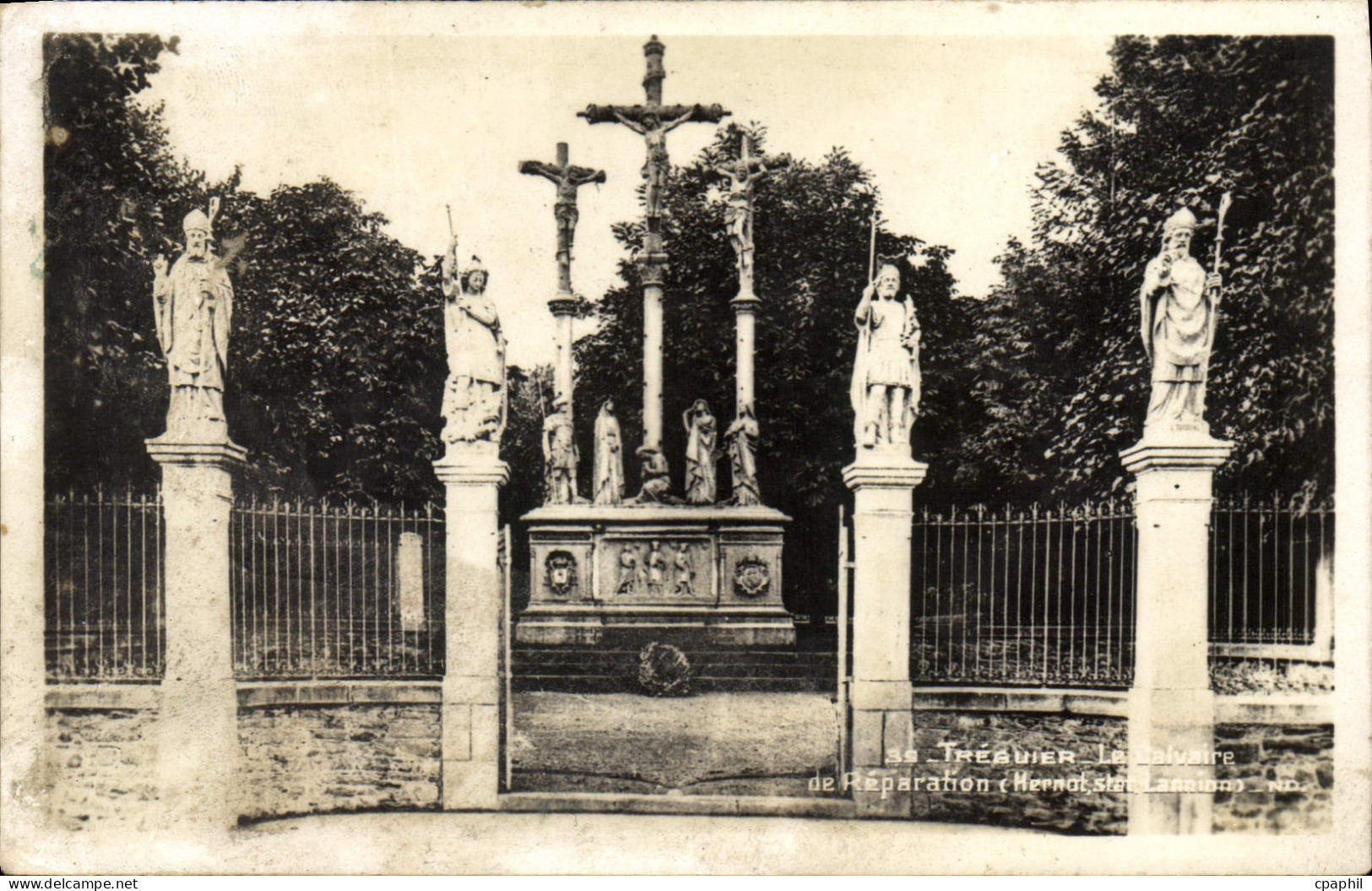 CPA Treguier Le calvaire de Reparation