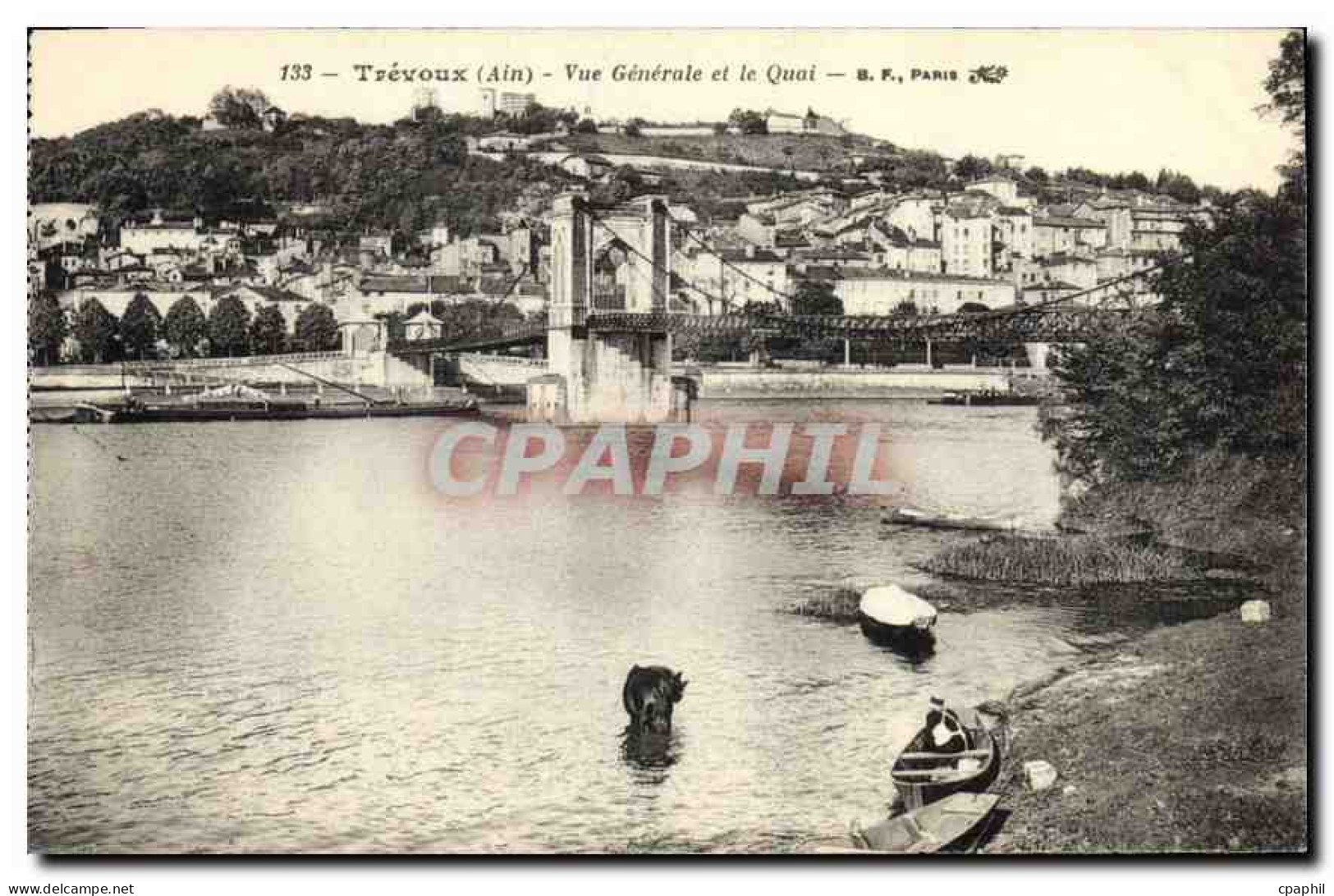 CPA Trevoux Ain Vue generale et le Quai