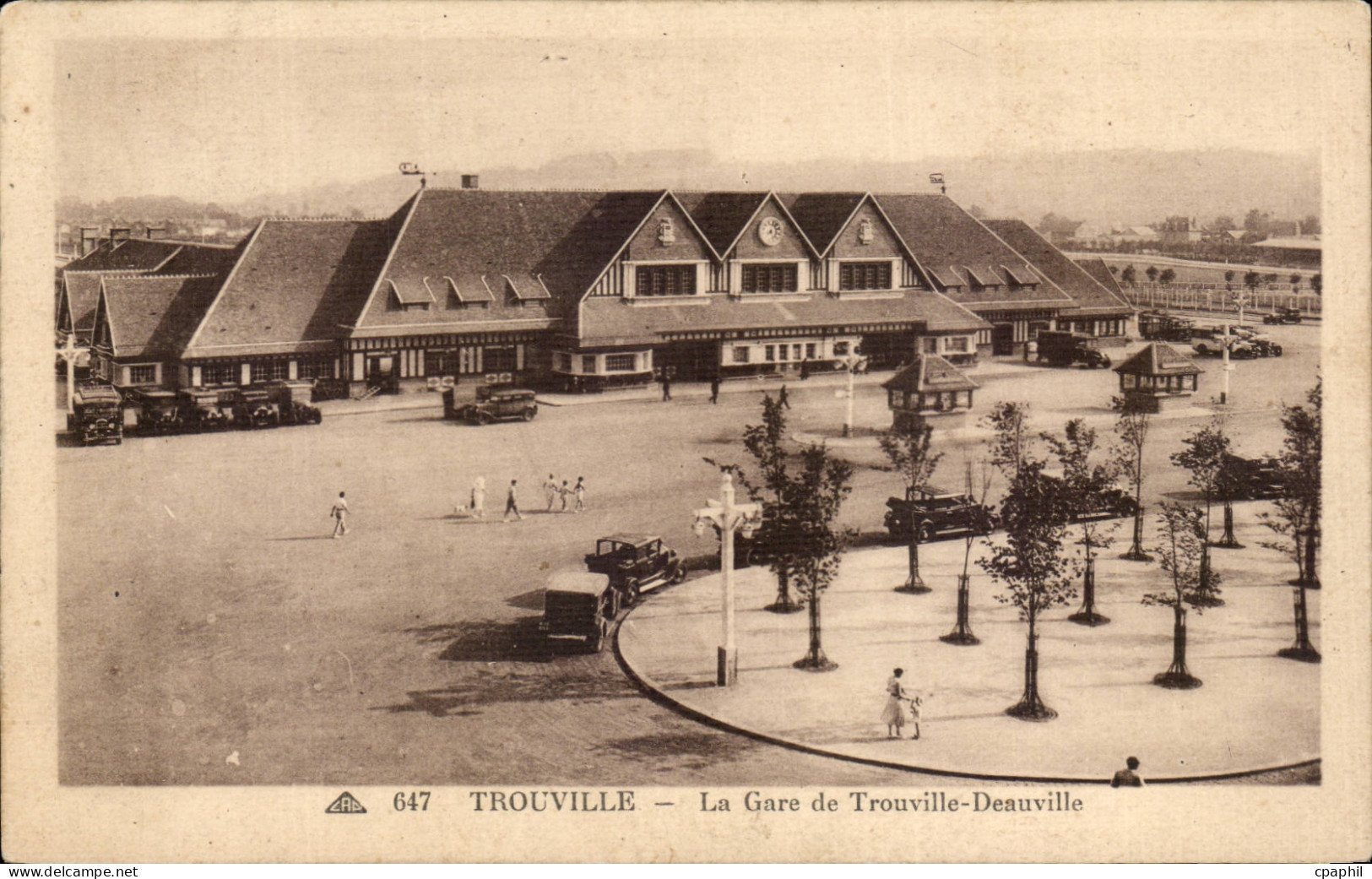 CPA Trouville La gare de Trouville Deauville