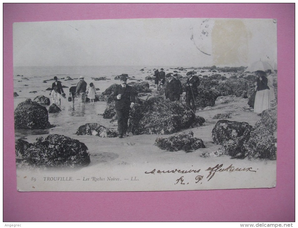 CPA   Trouville    "  Les Roches Noires  "