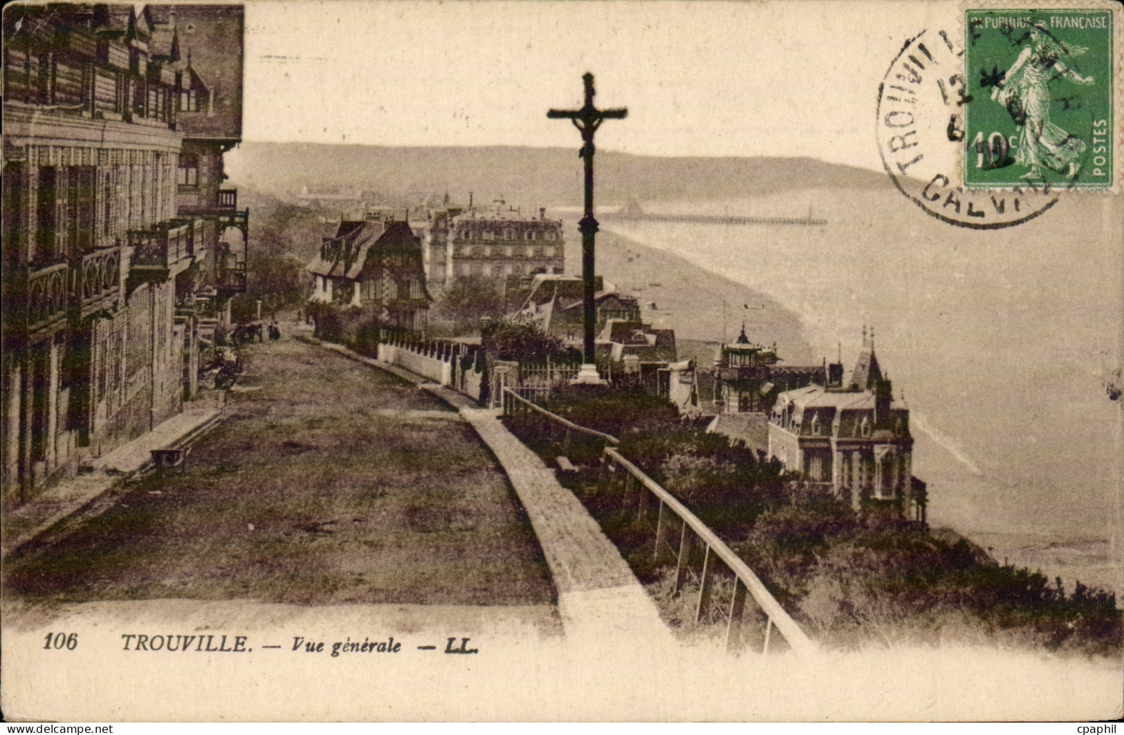 CPA Trouville Vue generale
