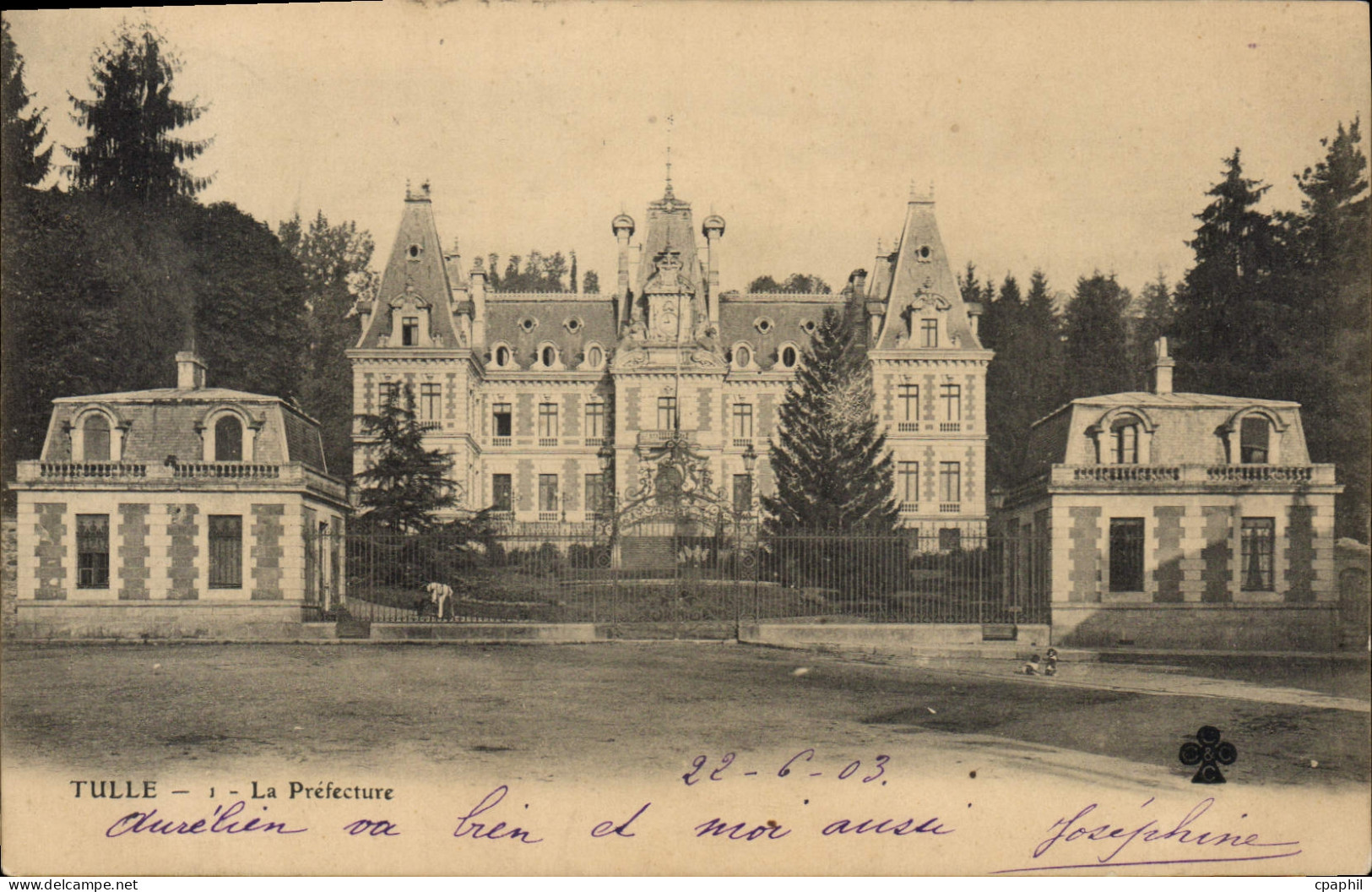 CPA Tulle La Prefecture