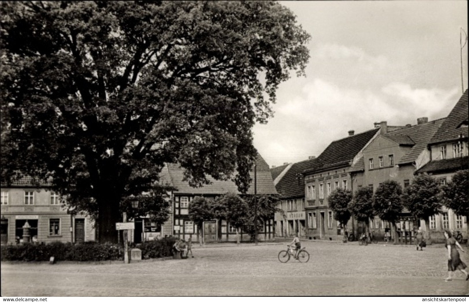 CPA Uebigau-Wahrenbrück, Marktplatz