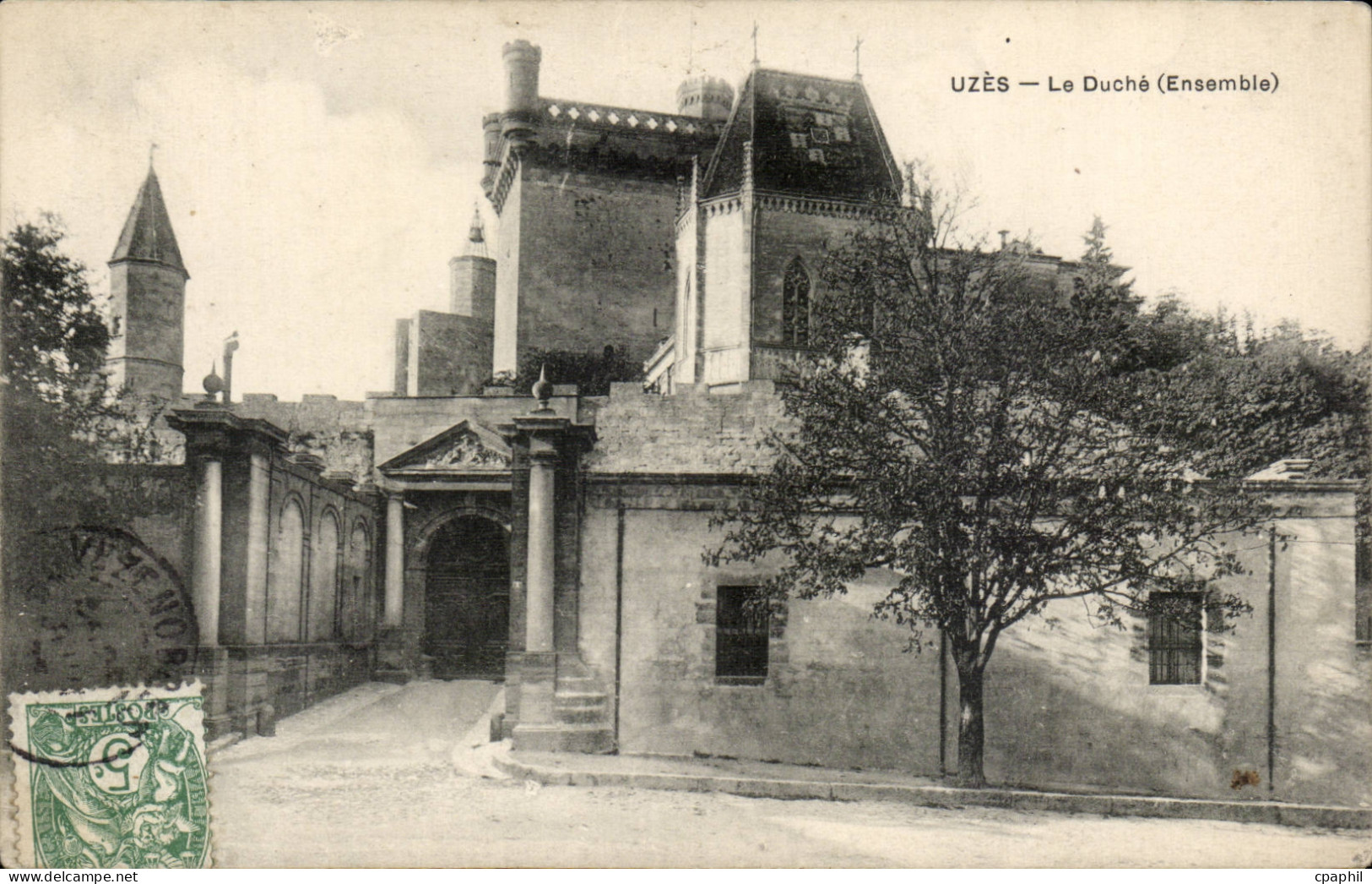 CPA Uzes Le duche