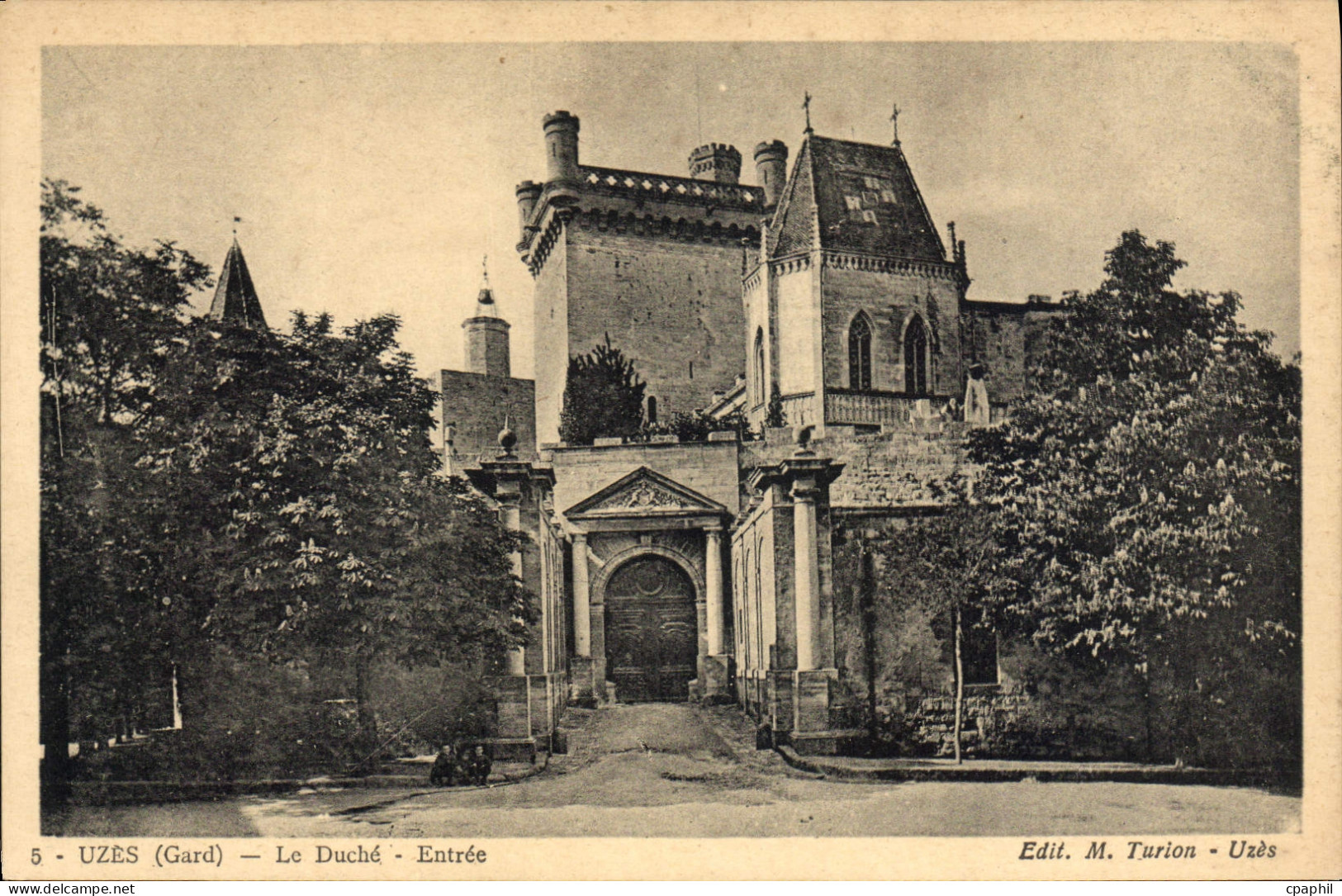 CPA Uzes Le Duche Entree