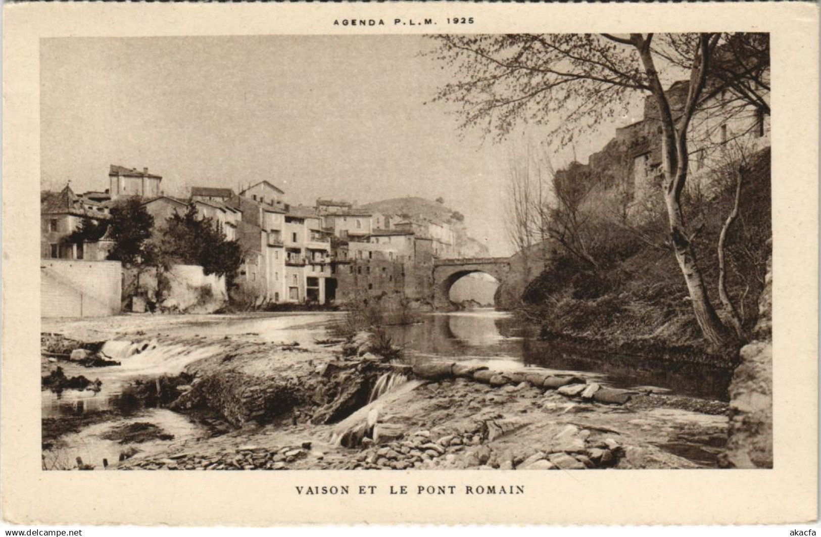 CPA VAISON-LA-ROMAINE Vaison-la-Romaine et le Pont Romain (1086804)