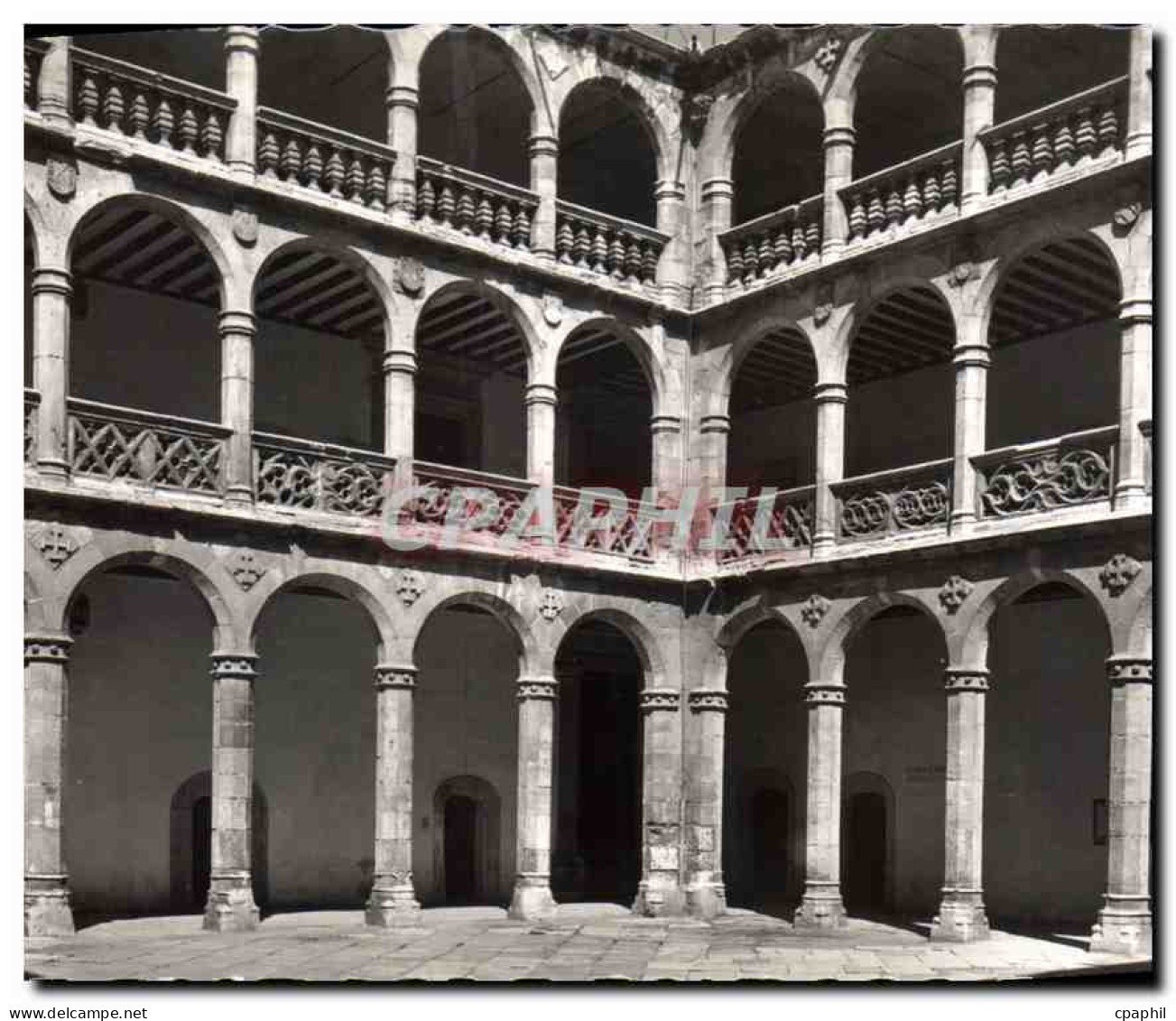 CPA Valladolid College de Sainte Croix Cour