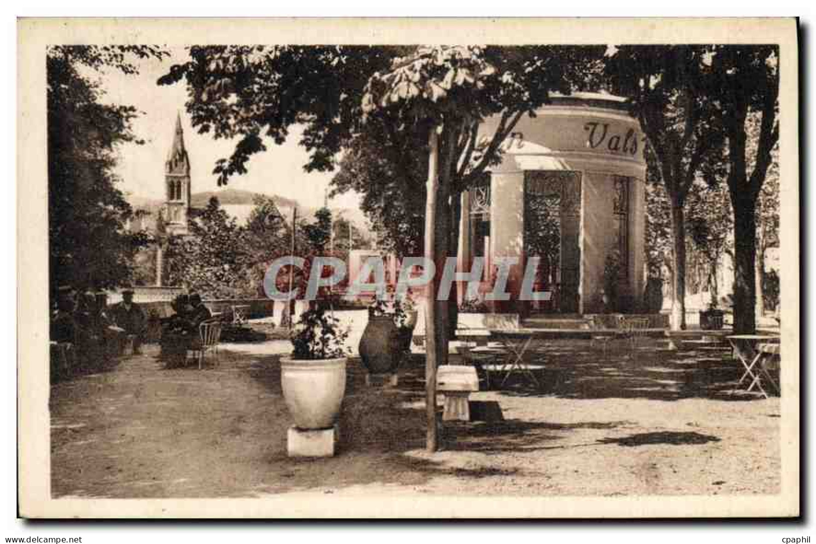 CPA Vals les Bains Square de la Source Vals les Bains St Jean et l'Eglise