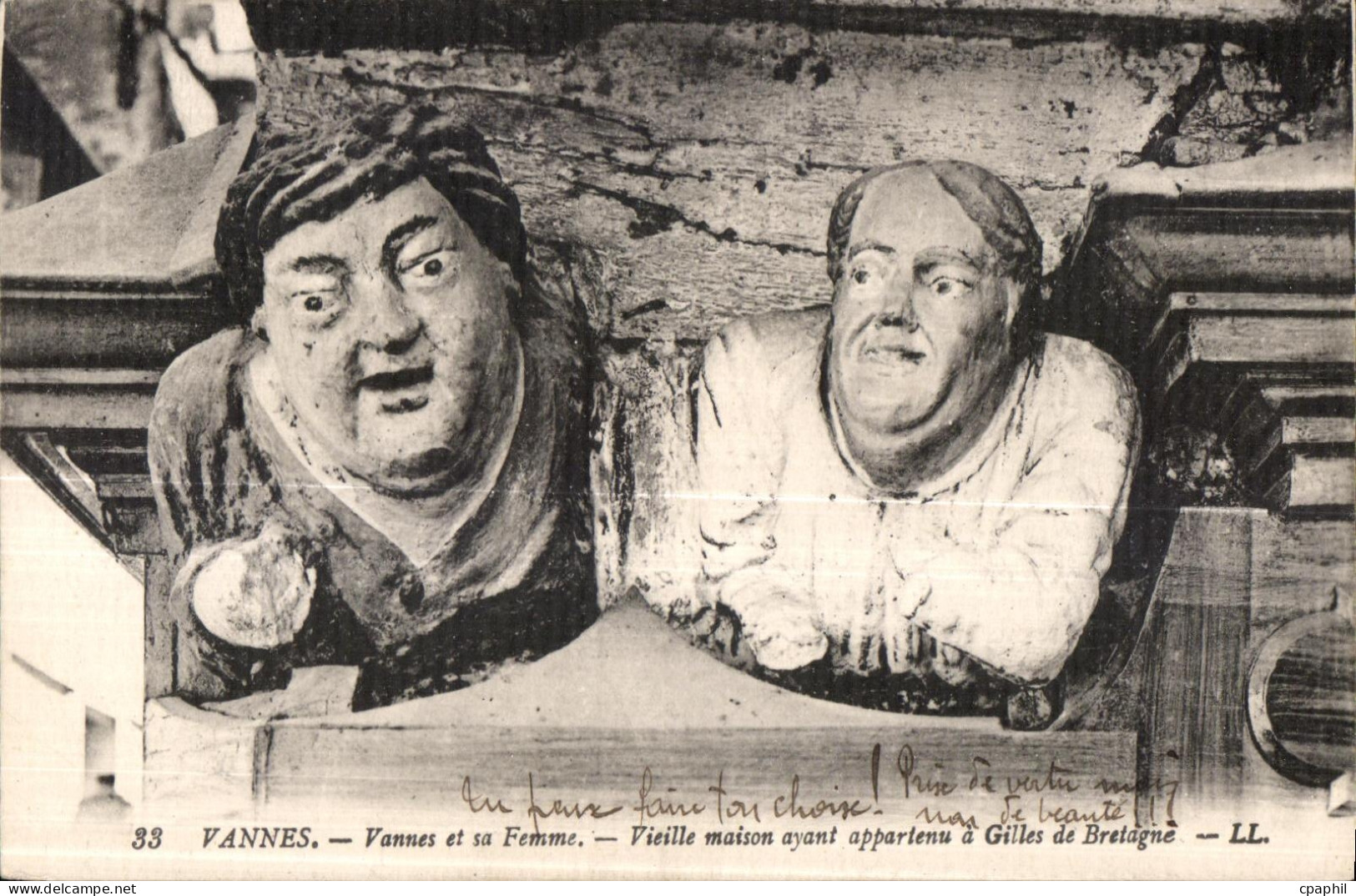 CPA Vannes Vannes et sa Femme Vieille maison ayant appartenu aGilles de Bretagne