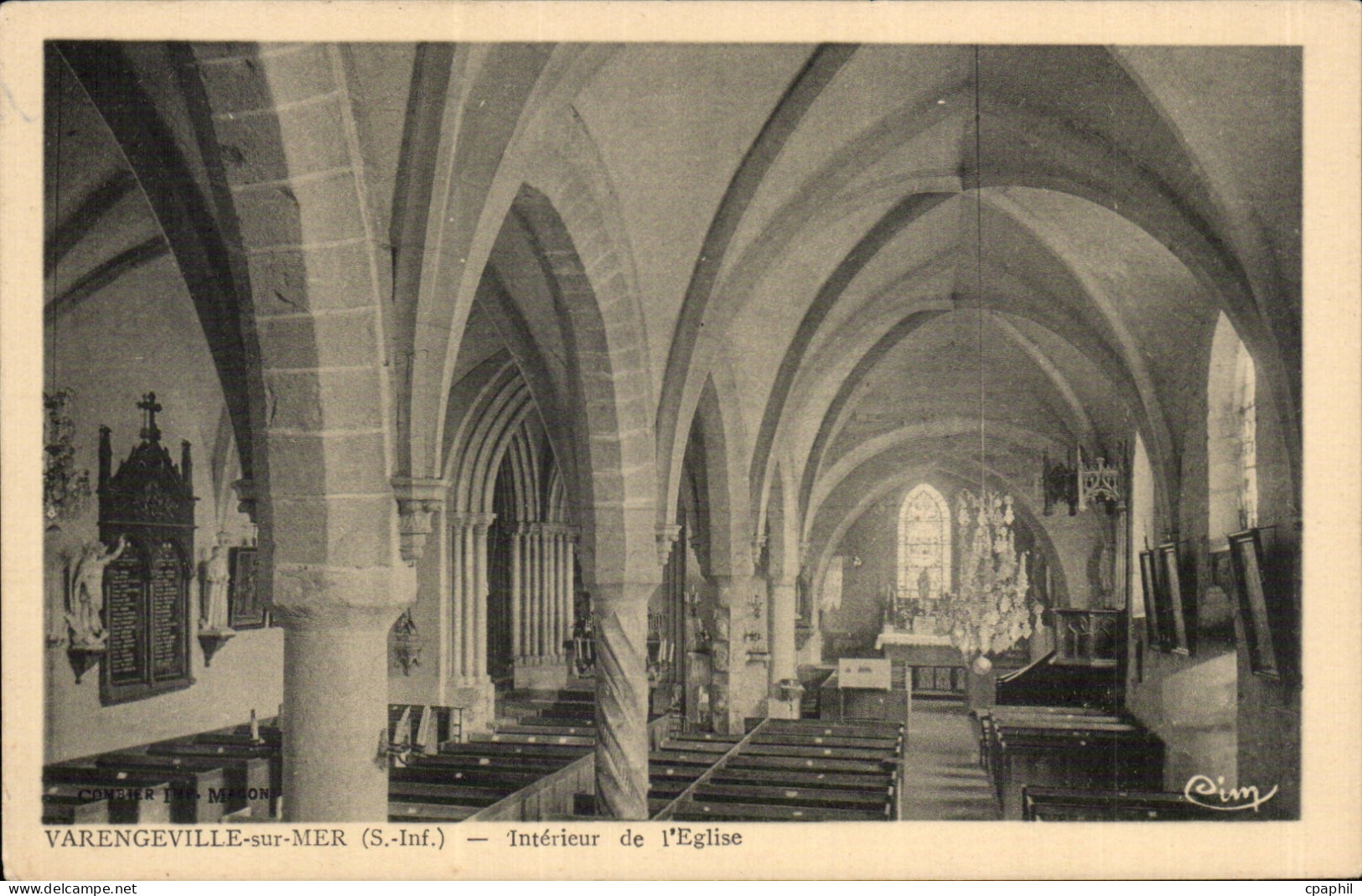 CPA Varengeville sur Mer Interieur de l eglise