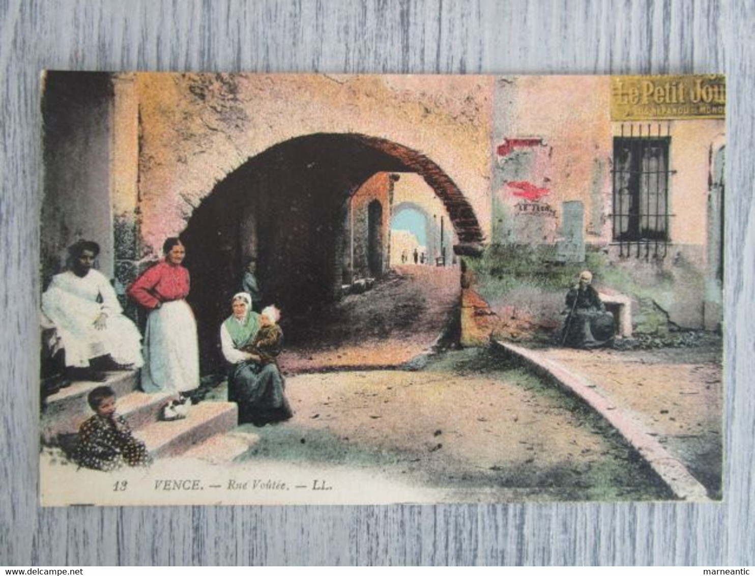 Cpa Vence (06) rue voutée