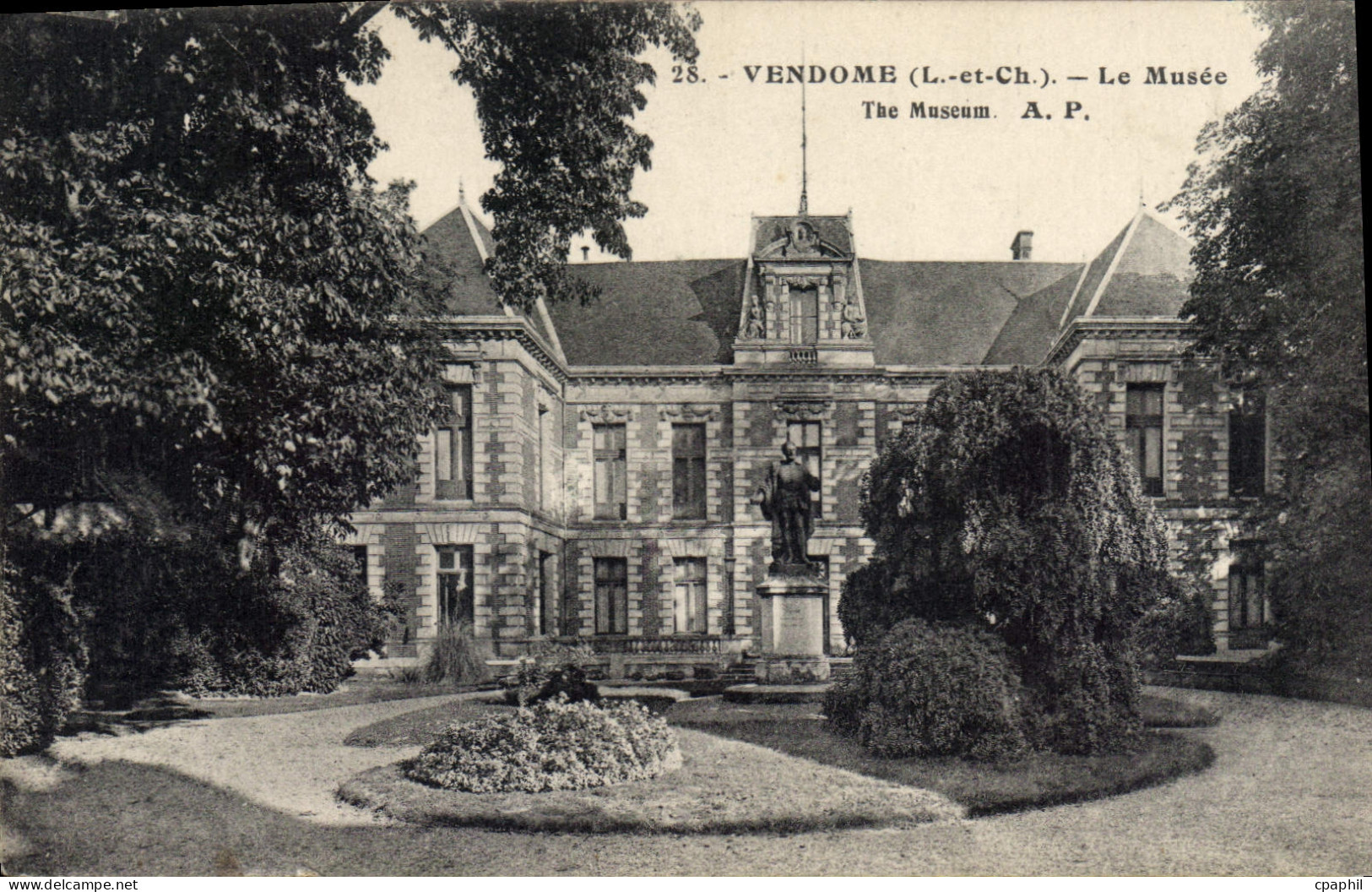 CPA Vendome (L et Ch) Le Musee