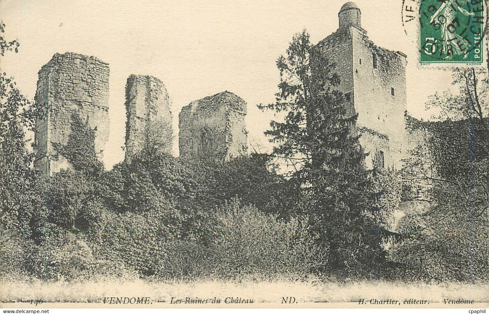 CPA Vendome Les Ruines du Chateau
