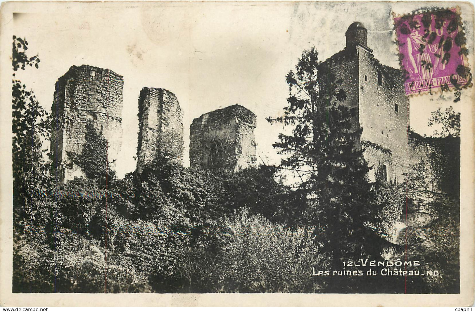 CPA Vendome Les Ruines du Chateau