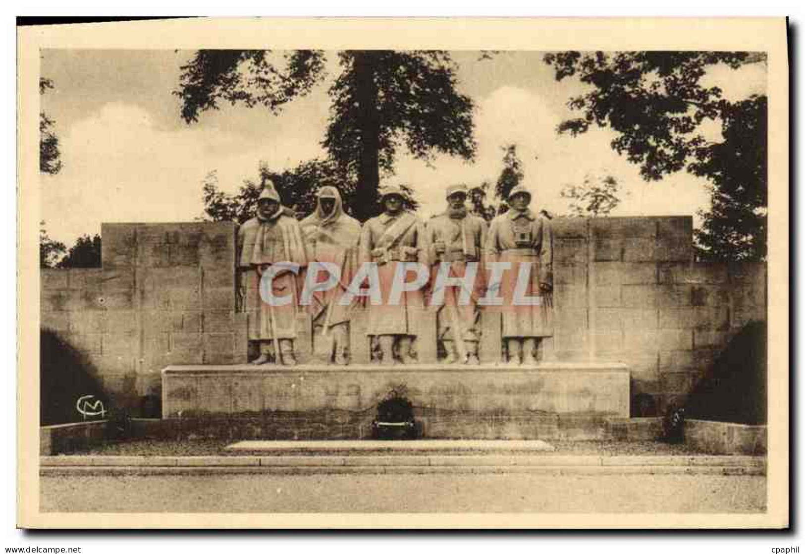 CPA Verdun Monument aux Enfants de Verdun morts pour la France