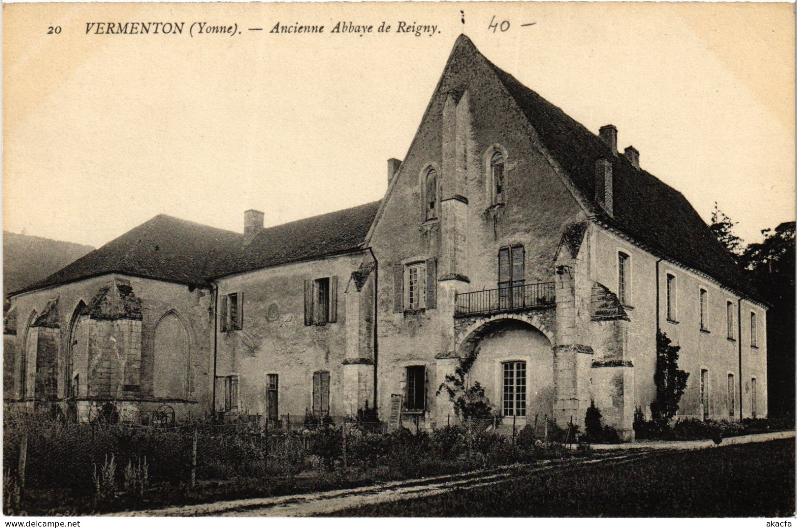 CPA Vermenton Ancienne Abbaye de Reigny FRANCE (1452055)