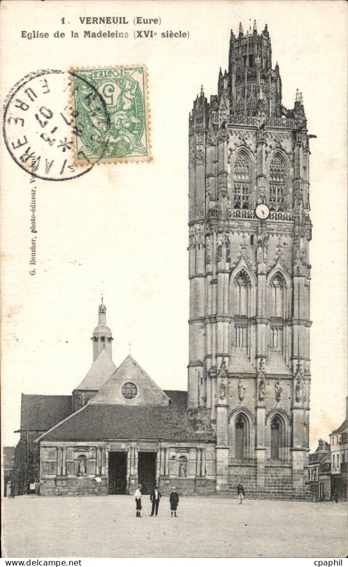 CPA Verneuil sur Avre Eglise de la Madeleine