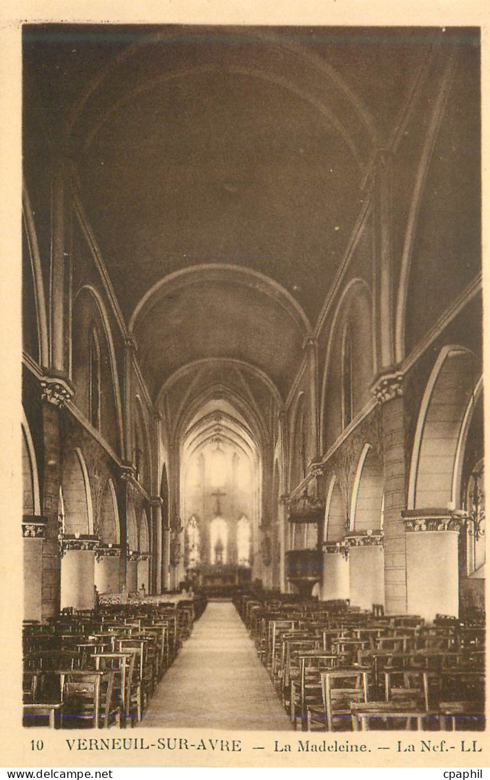 CPA Verneuil sur Avre La Madeleine La Nef