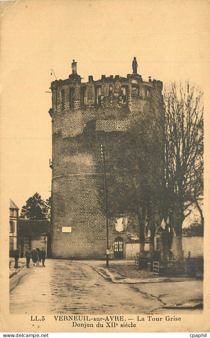 CPA Verneuil sur Avre La Tour Grise Donjon du XIIe Siecle