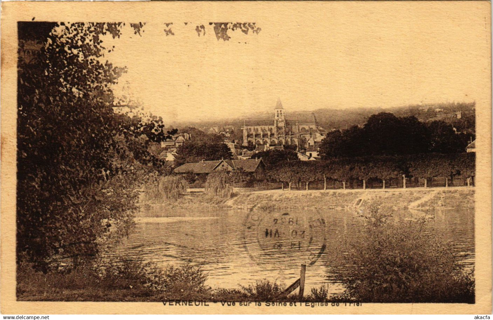 CPA VERNEUIL-sur-AVRE - Vue sur la Seine et l'Église de Triel (392837)