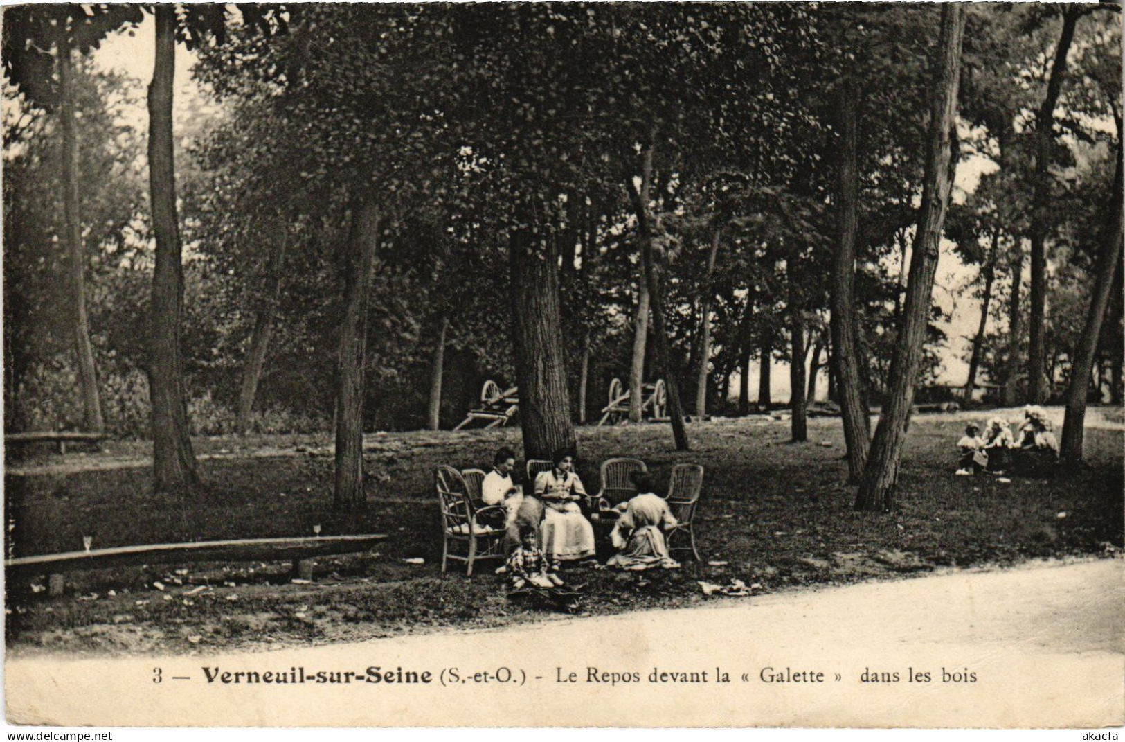 CPA VERNEUIL-sur-SEINE Le Repos davant la Galette dans les Bois (1385299)