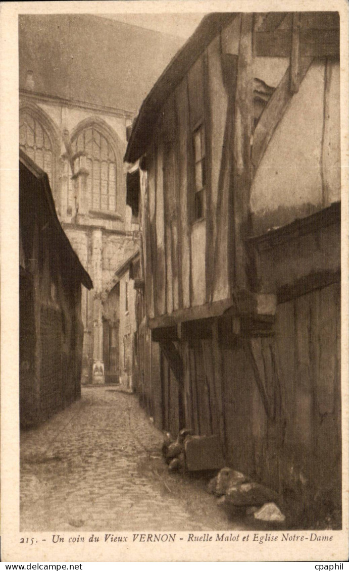 CPA Vernon Un coin du vieux Vernon Ruelle Malot et Eglise Notre Dame