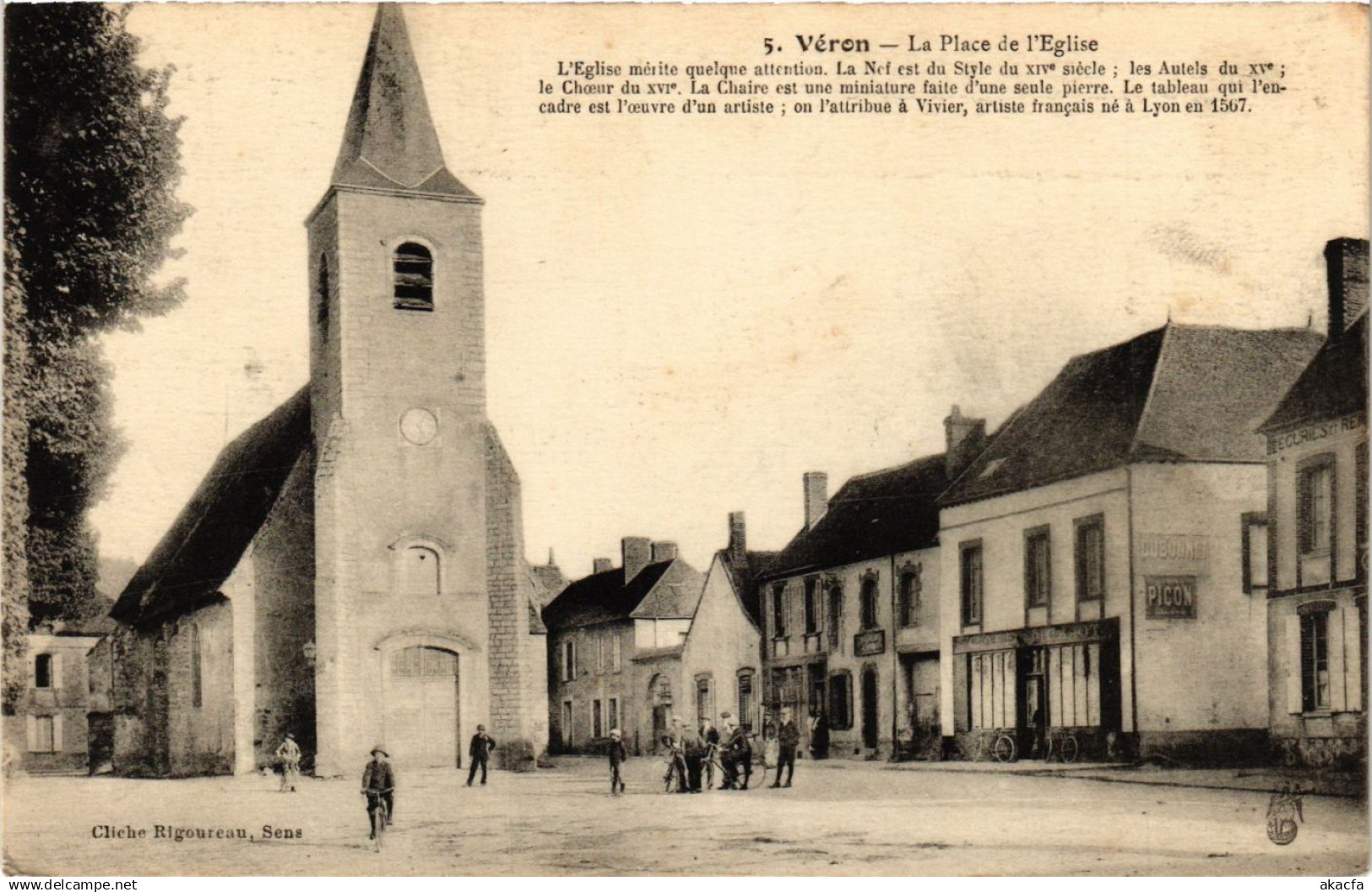 CPA VERON - La Place de l'Église (358529)