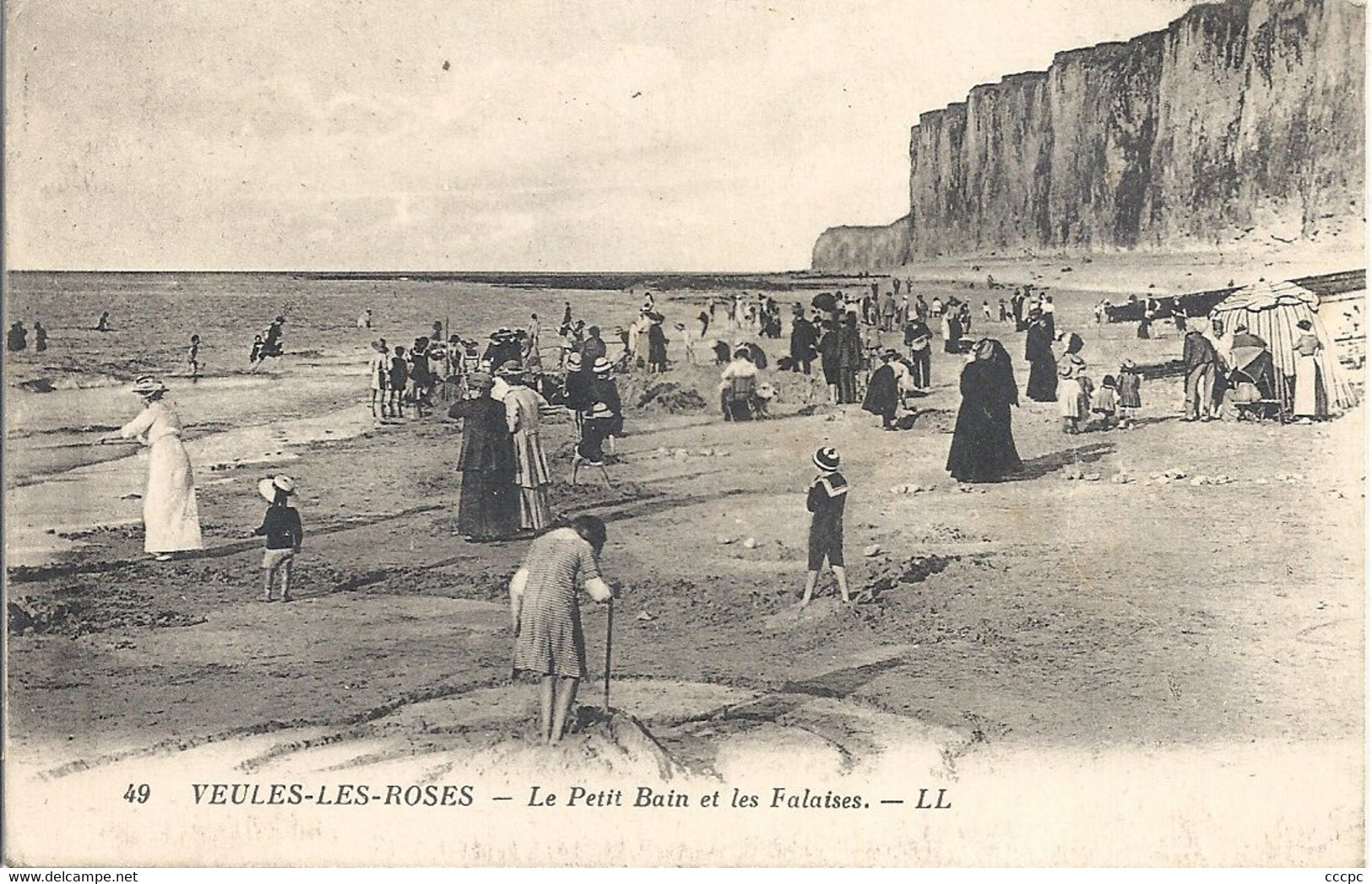 CPA Veules-les-Roses Le Petit Bain et Les Falaises