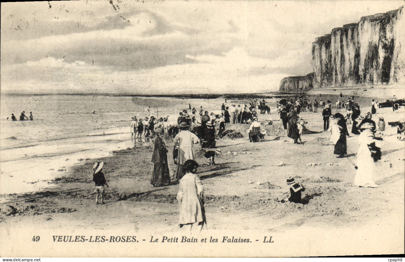 CPA Veules Les Roses Le Petit Bain Et Les Falaises