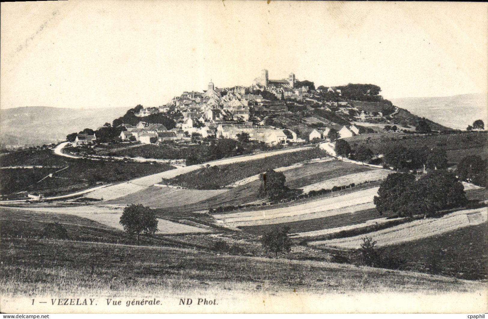 CPA Vezelay Vue generale