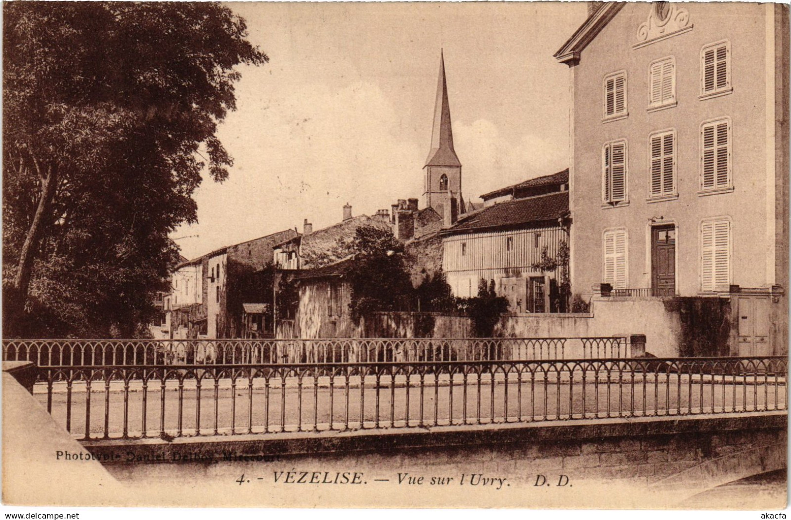 CPA Vezelise vue sur l'Uvry (1467434)