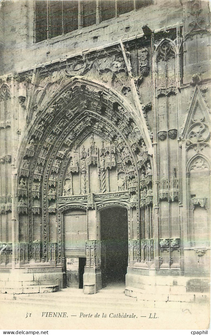 CPA Vienne Porte de la Cathedrale