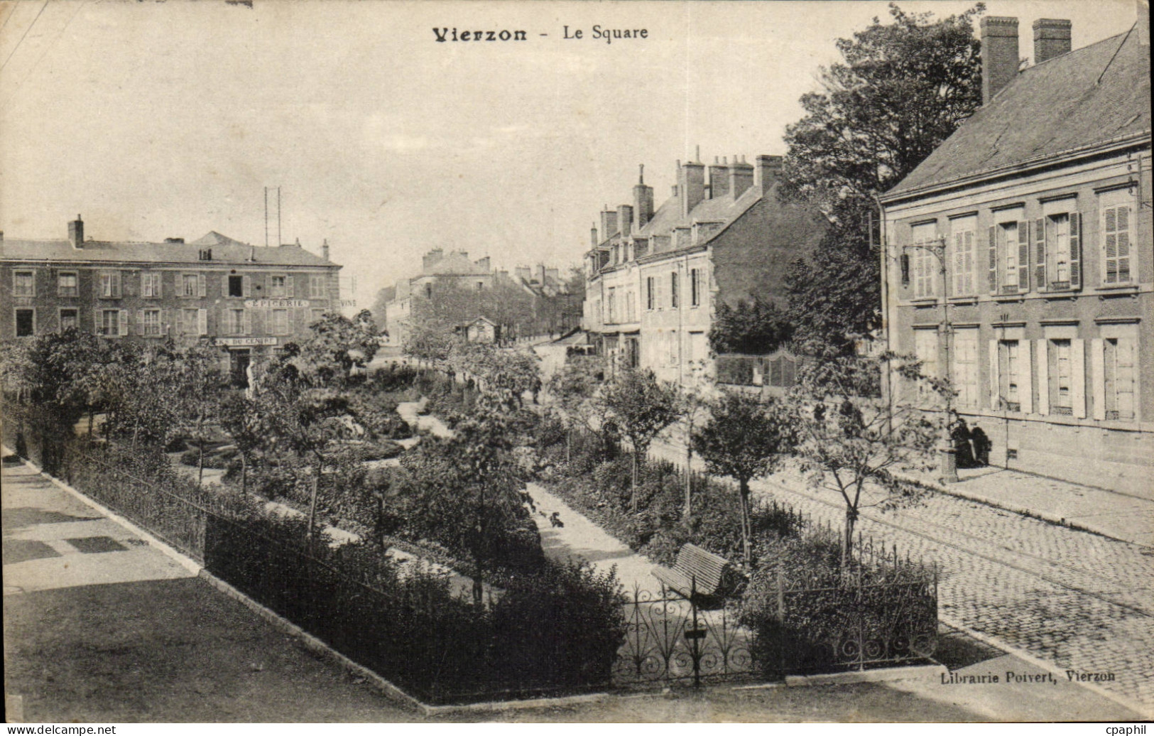 CPA Vierzon Le square