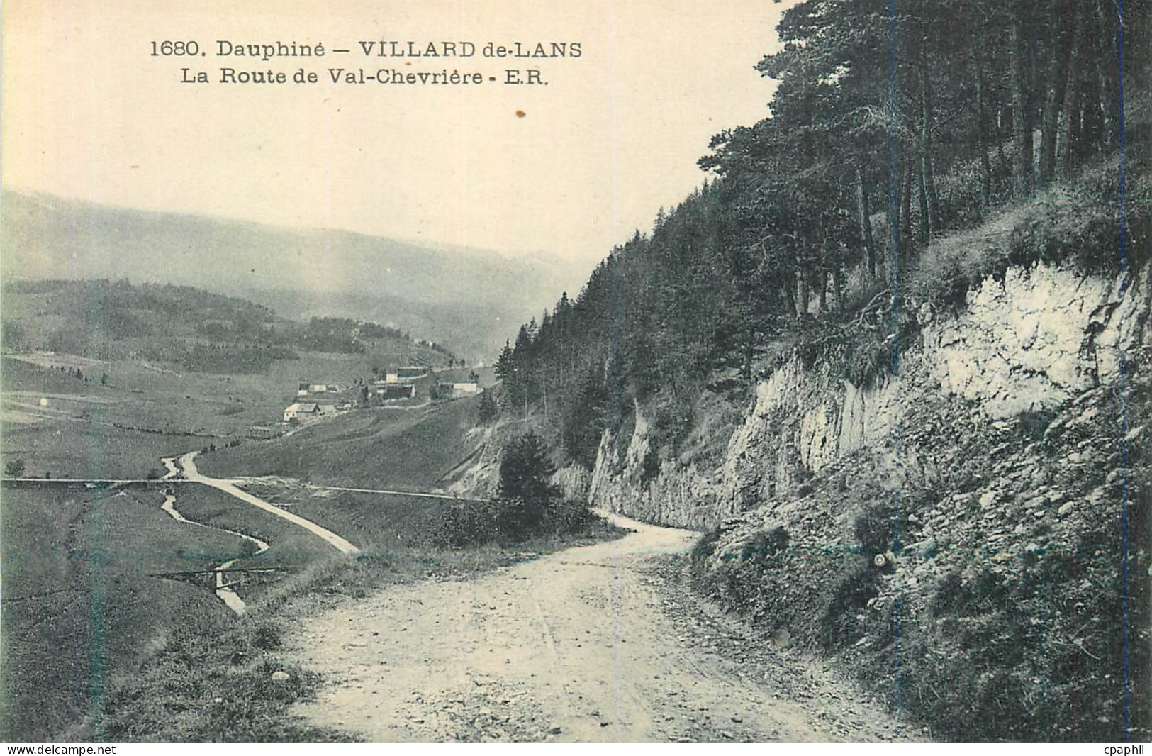 CPA Villard de Lans Dauphine La Route de Val Chevriere E R