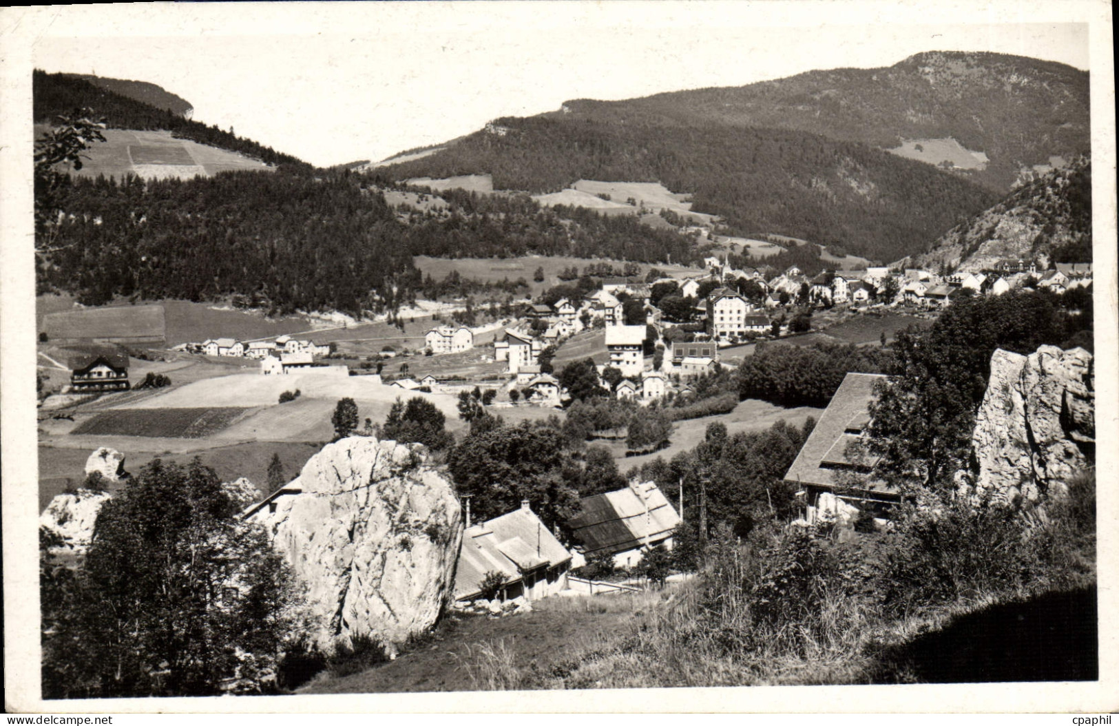 CPA Villard De Lans Vue Generale Et Les Pierres