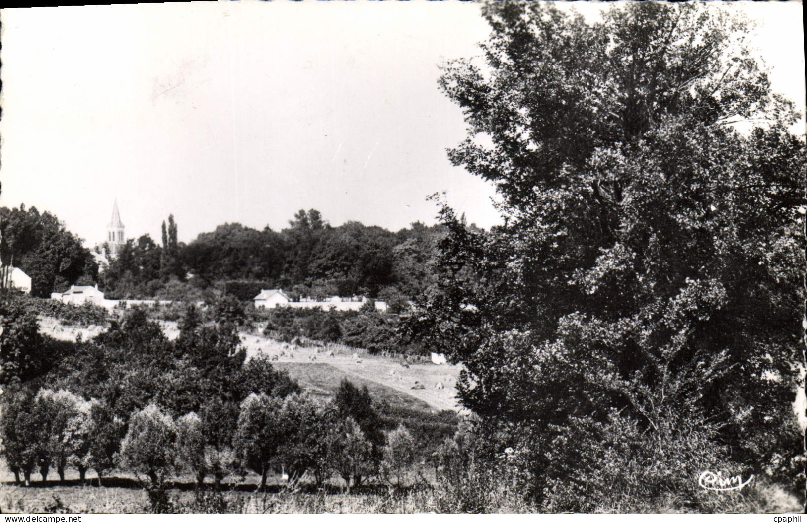 CPA Villecresnes Le Clocher De Villecresnes Et La Vallee route de Mandres