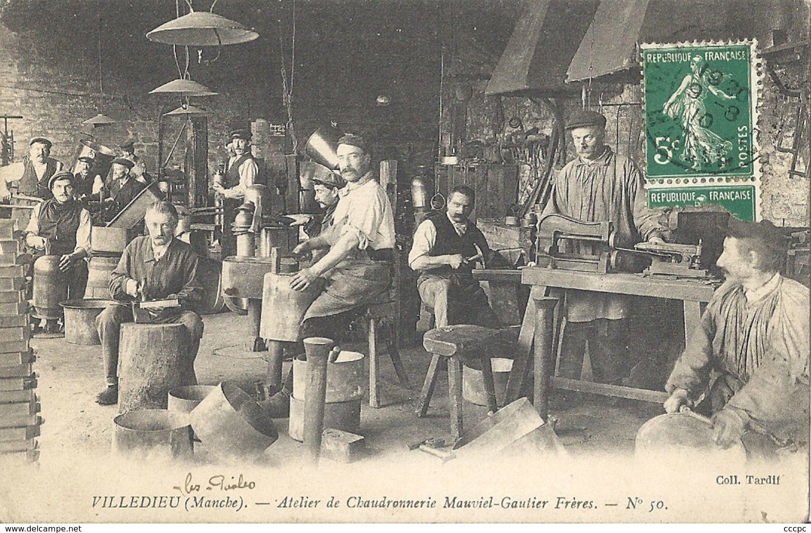 CPA Villedieu Atelier de Chaudronnerie Mauviel-Gautier Frères