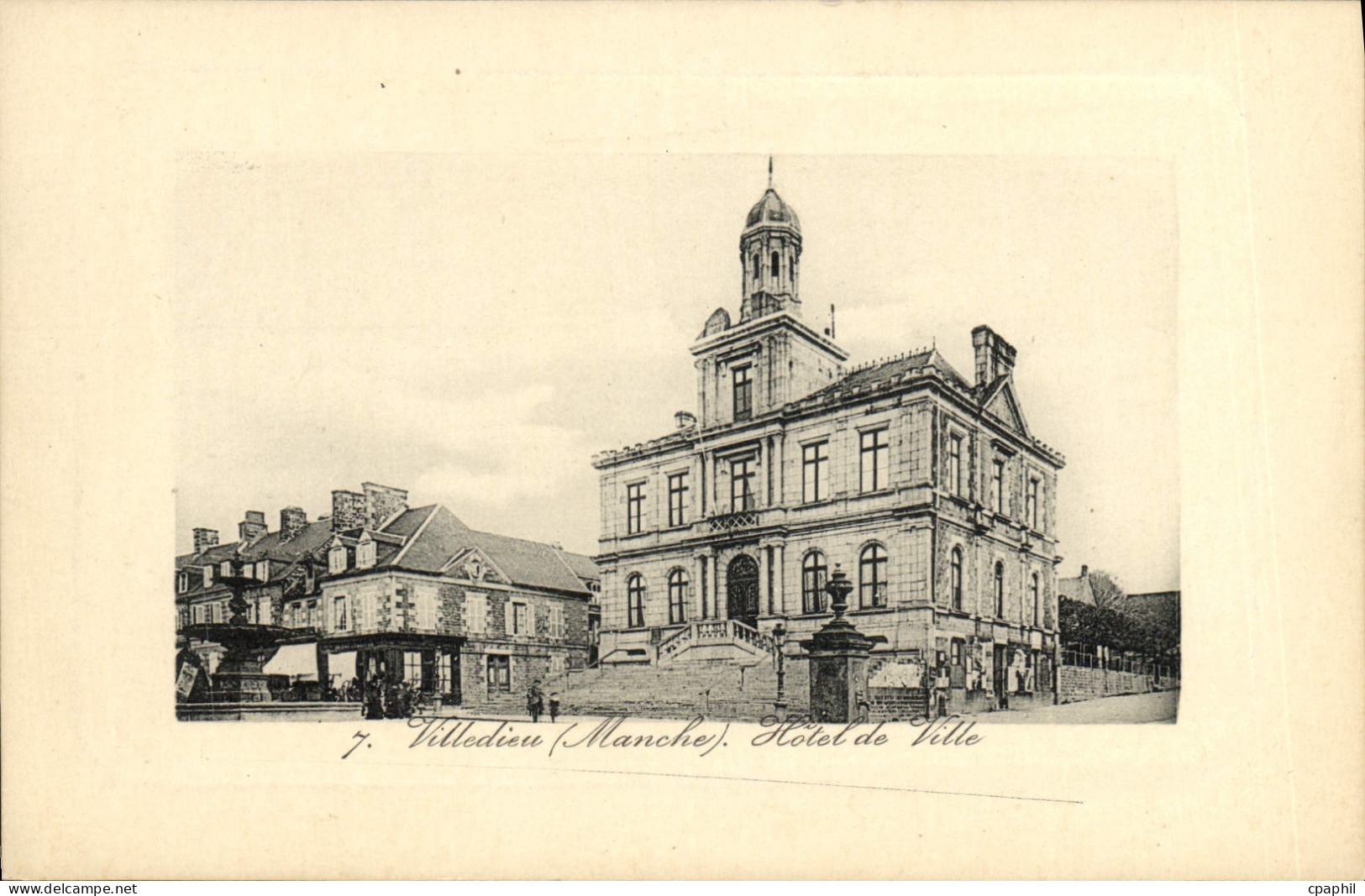 CPA Villedieu L'hotel de ville