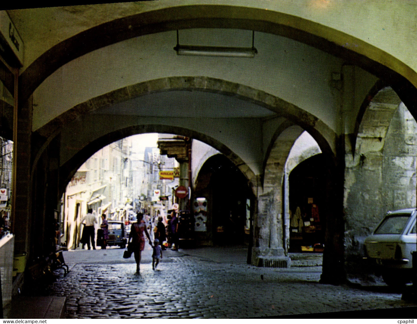 CPA Villefranche de Rouergue Aveyron Les Arcades