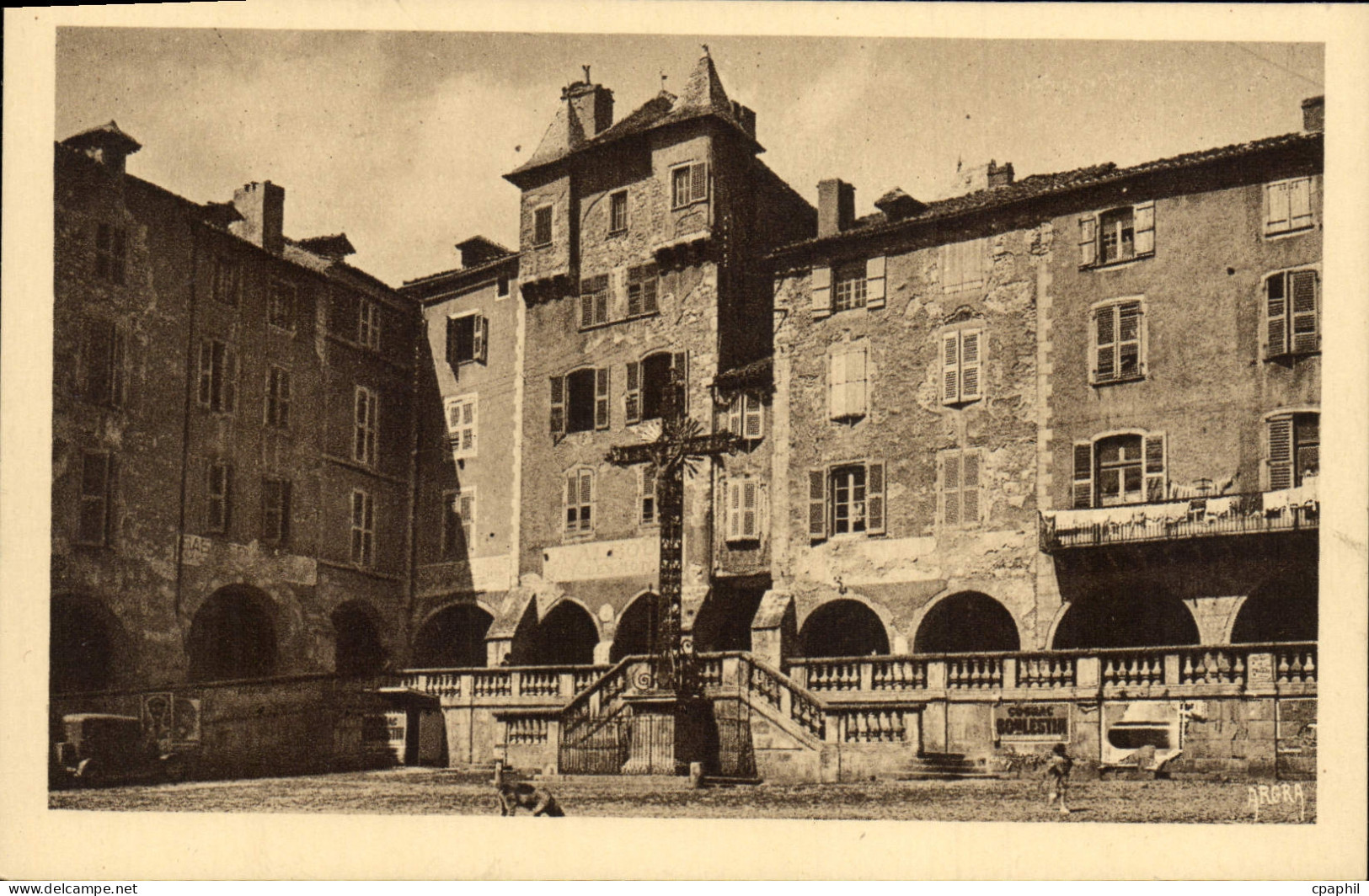 CPA Villefranche De Rouergue place notre dame