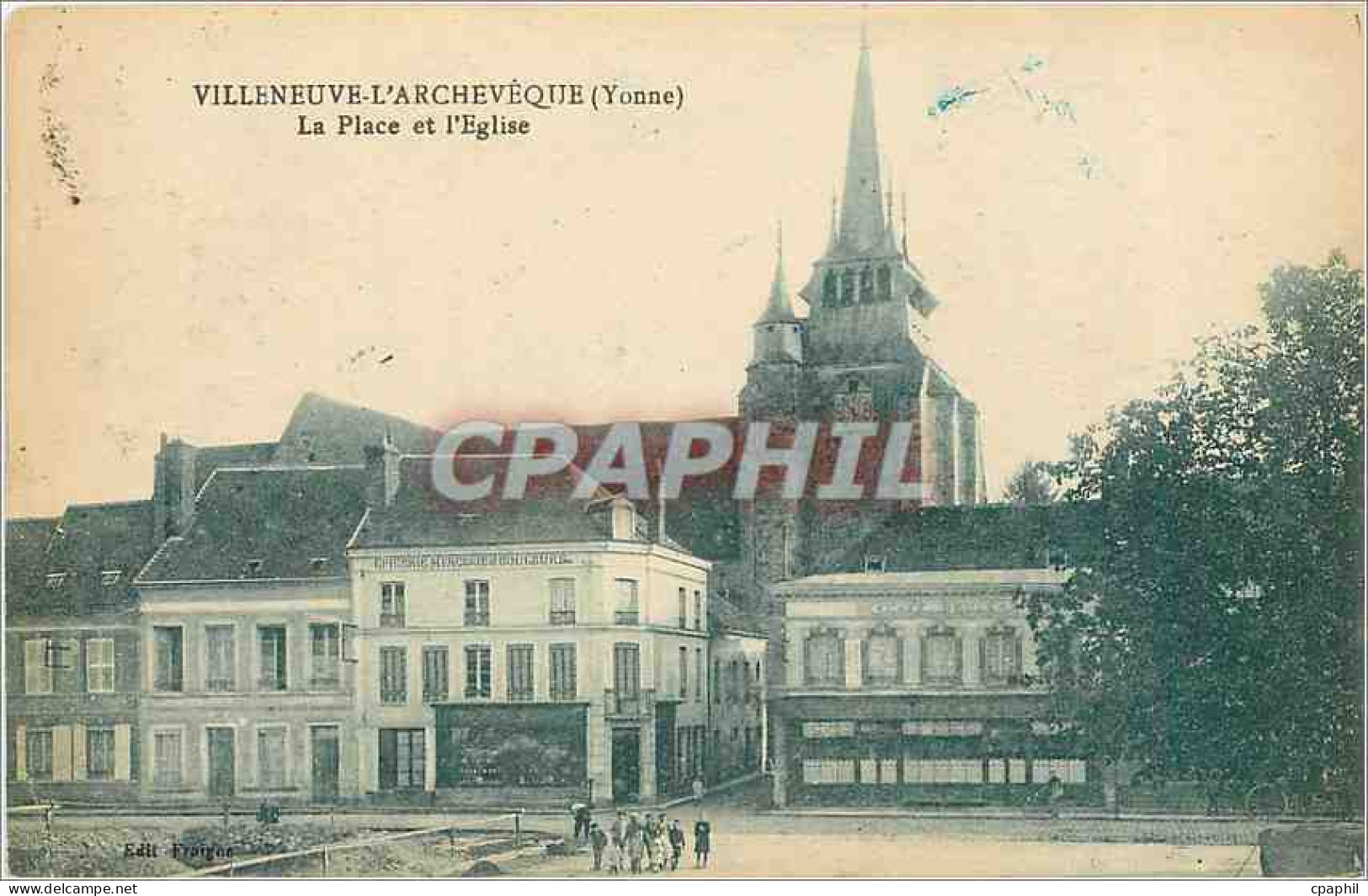 CPA Villeneuve l'Archeveque Yonne La Place et l'Eglise