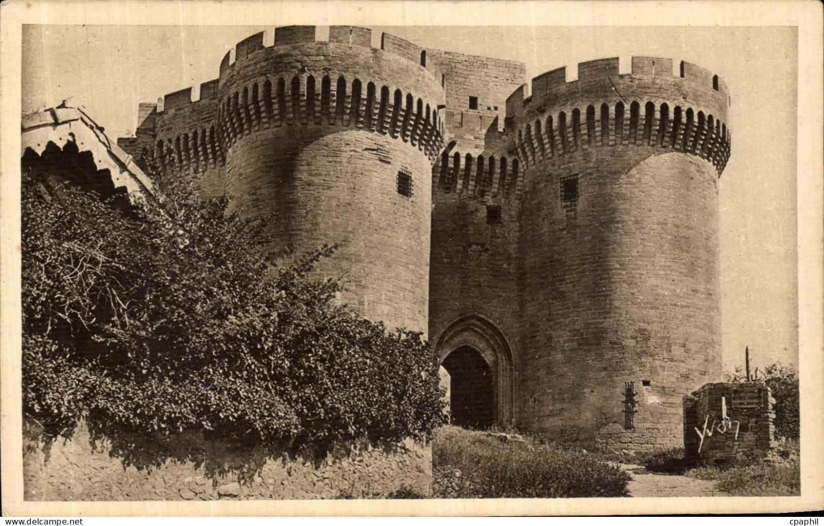 CPA Villeneuve les Avignon Porte Fortifiee du Fort Saint Andre