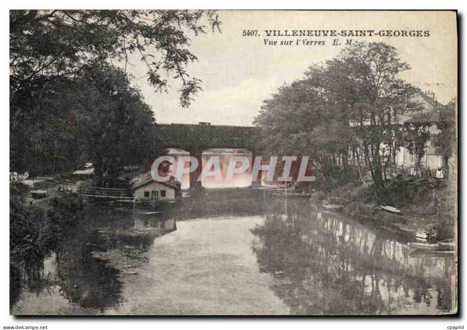 CPA Villeneuve Saint Georges Vue sur l'Yerres