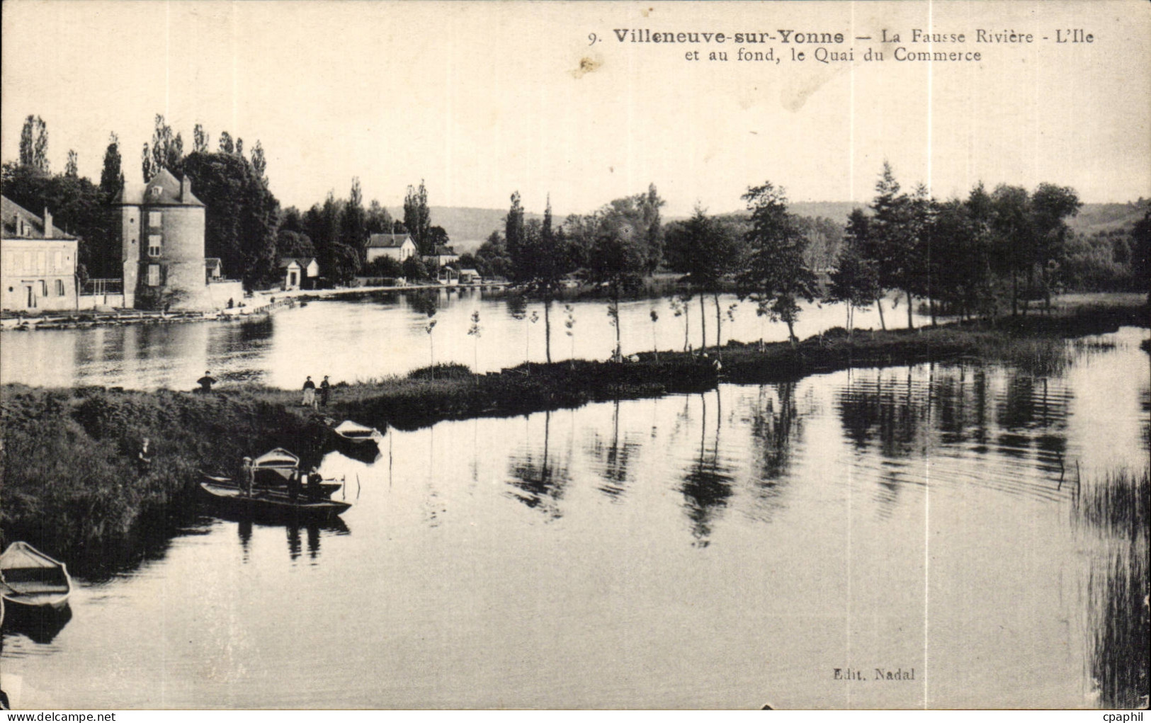 CPA Villeneuve sur Yonne La fausse riviere L'ile et au fond le quai du commerce