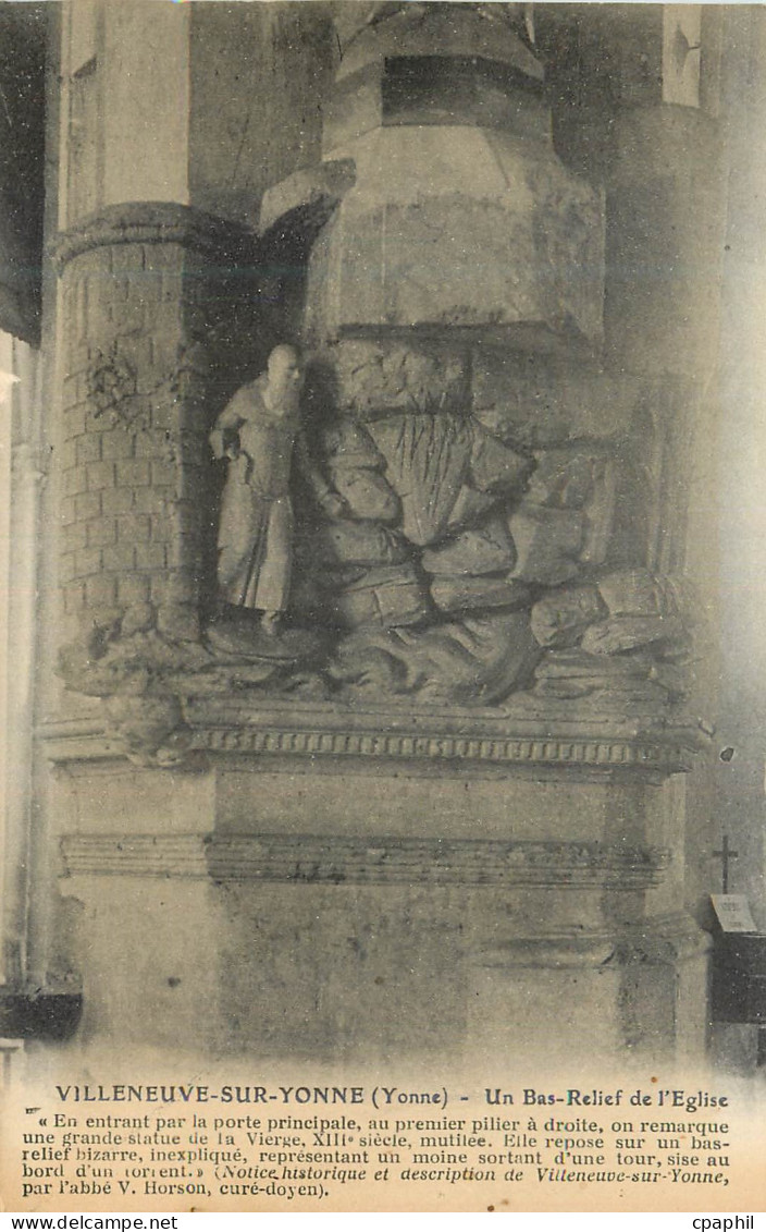 CPA Villeneuve sur Yonne (Yonne) Un Bas Relief de l'Eglise