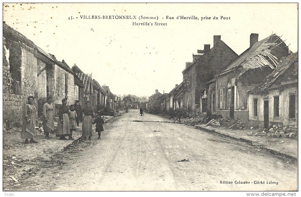 CPA Villers-Bretonneux - Rue d' Herville prise du pont