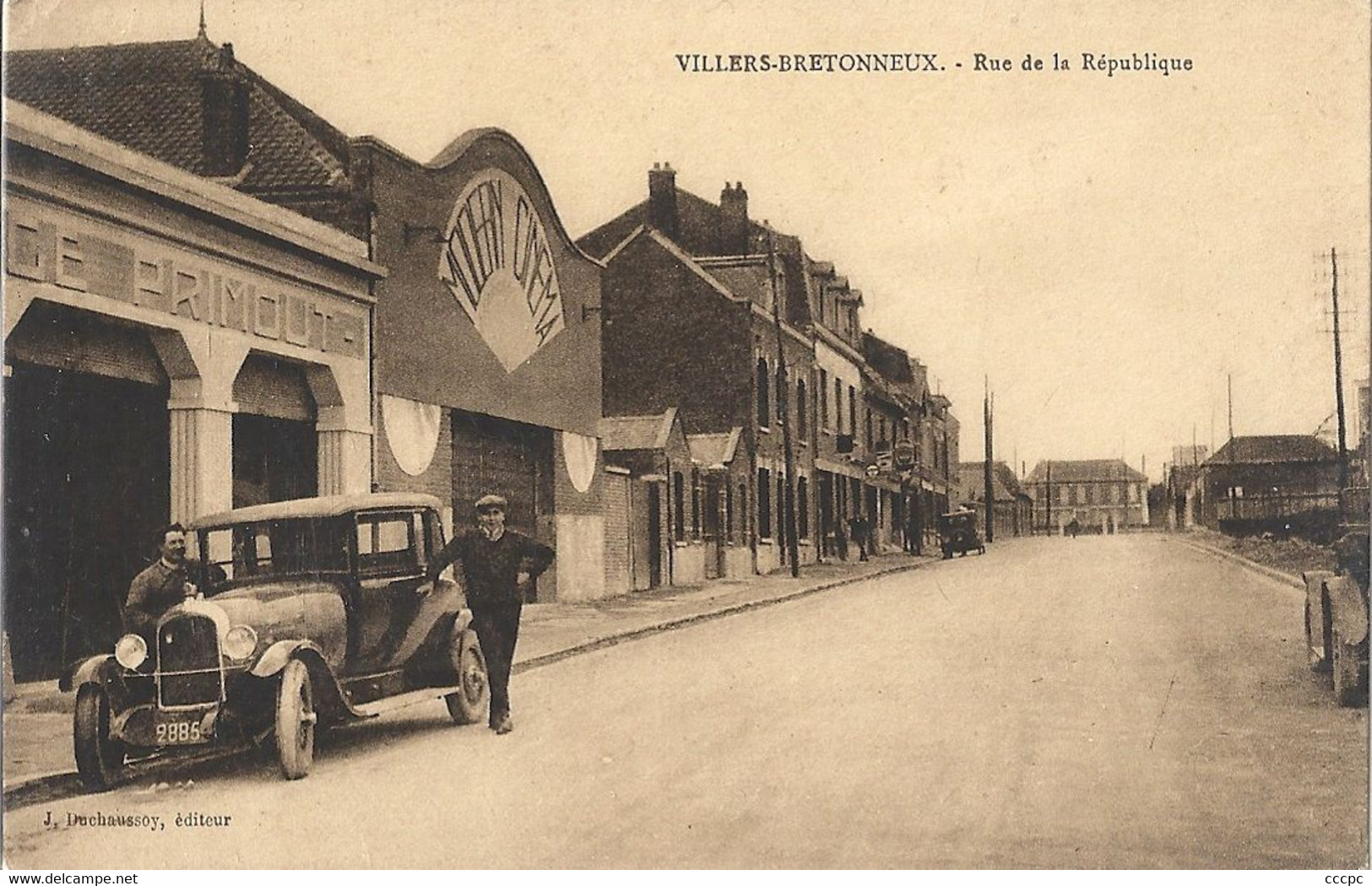 CPA Villers-Bretonneux Rue de la République - très ancienne automobile